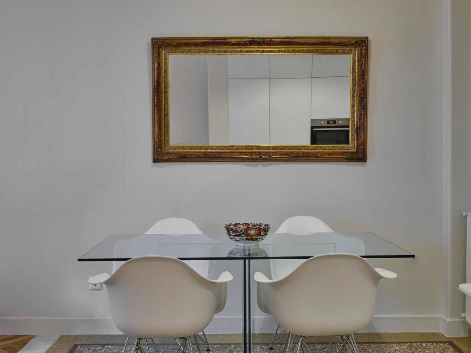 Quiet, 2bd Apt, Kolonaki *